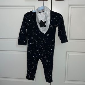 Bloomie’s unisex constellation coverall & star bib set. Size 9 months.